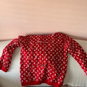 Louis Vuitton X Supreme sweatshirt